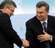 Призедент Польши намерен убедить Януковича освободить Тимошенко