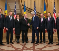 Президент Молдовы попросил США обеспечить безопасность в регионе
