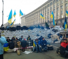 Сотни тысяч манифестантов заполнили центр Киева (ФОТО)