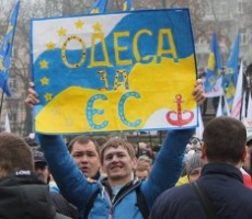 В Одессе митингуют сторонники Евроинтеграции