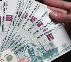 Власти Крыма ввели в валютный оборот российский рубль