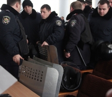 В Донецкой области два десятка вооружённых людей захватили здание милиции