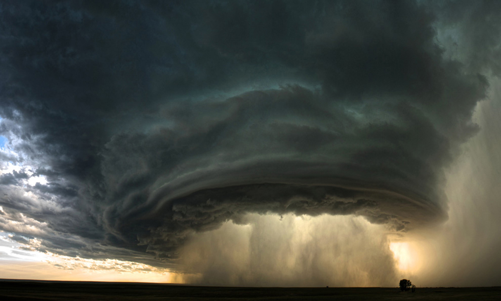 http://tiras.ru/uploads/posts/2014-09/1411660370_uragan_tornado.jpg