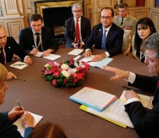 Петр Порошенко в среду примет участие в переговорах по урегулированию украинского конфликта