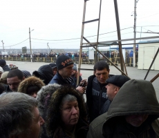 В минувшие выходные на границе Приднестровья и Украины наблюдались длинные очереди людей и машин