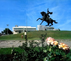 Парламентарий Приднестровья поздравил тираспольчан с Днем города