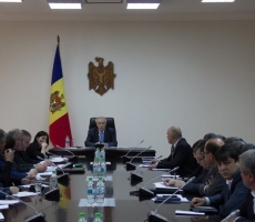 В правительстве Молдовы обсудили порядок распределения гуманитарнй помощи