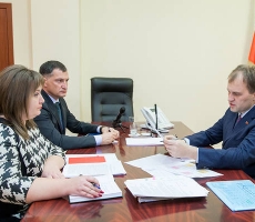 Президент Приднестровья провел совещание с Председателем Правительства ПМР и министром юстиции