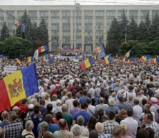 США, ЕС и Румыния обратились к митингующим в Кишиневе