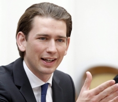 Глава МИД Австрии призвал отказаться от плана ЕС по размещению беженцев